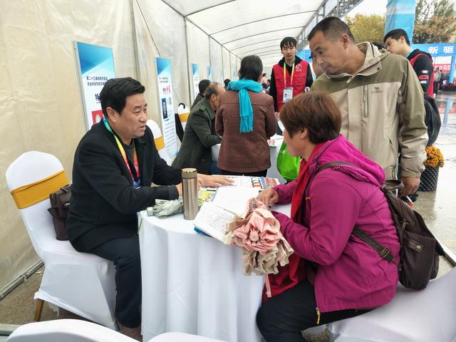 1541405705300041289.jpg 专家2.jpg