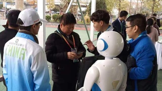 1541405723185082918.jpg 专家4.jpg